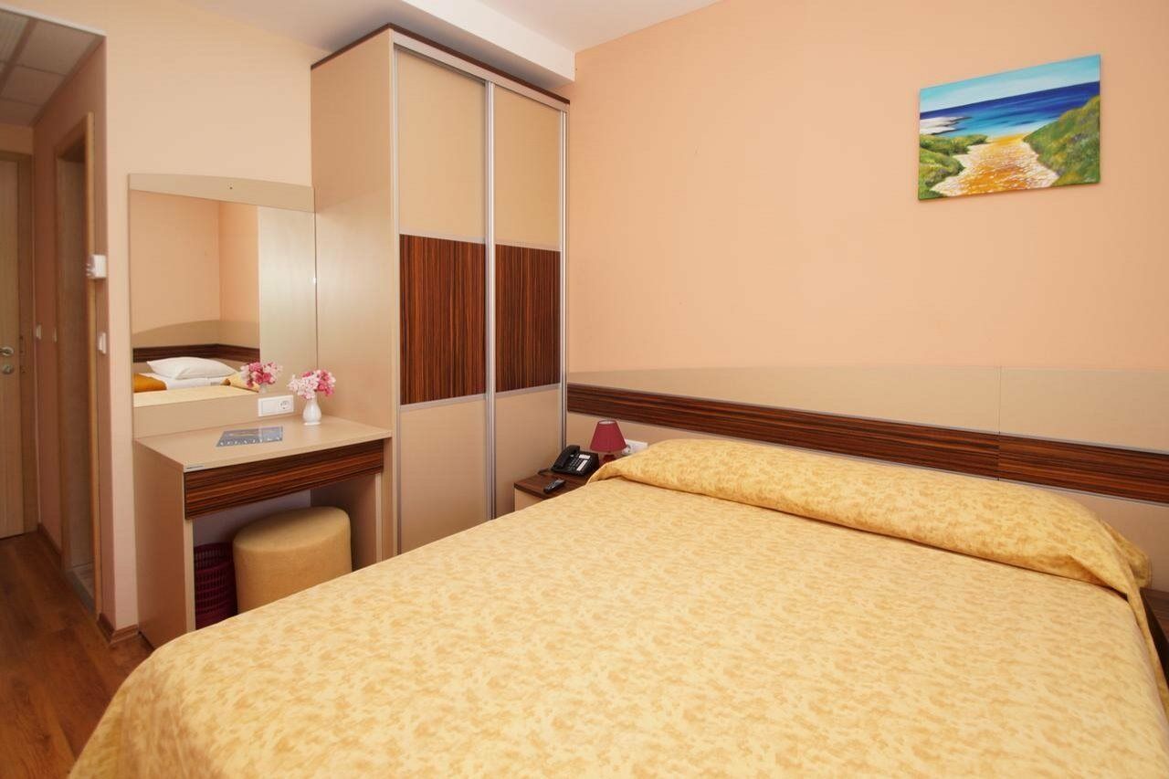 Hotel Posejdon 尼亚卢卡 外观 照片